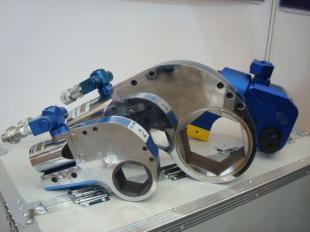 PMX-8中空液压扳手在矿山机械设备中的应用与优势